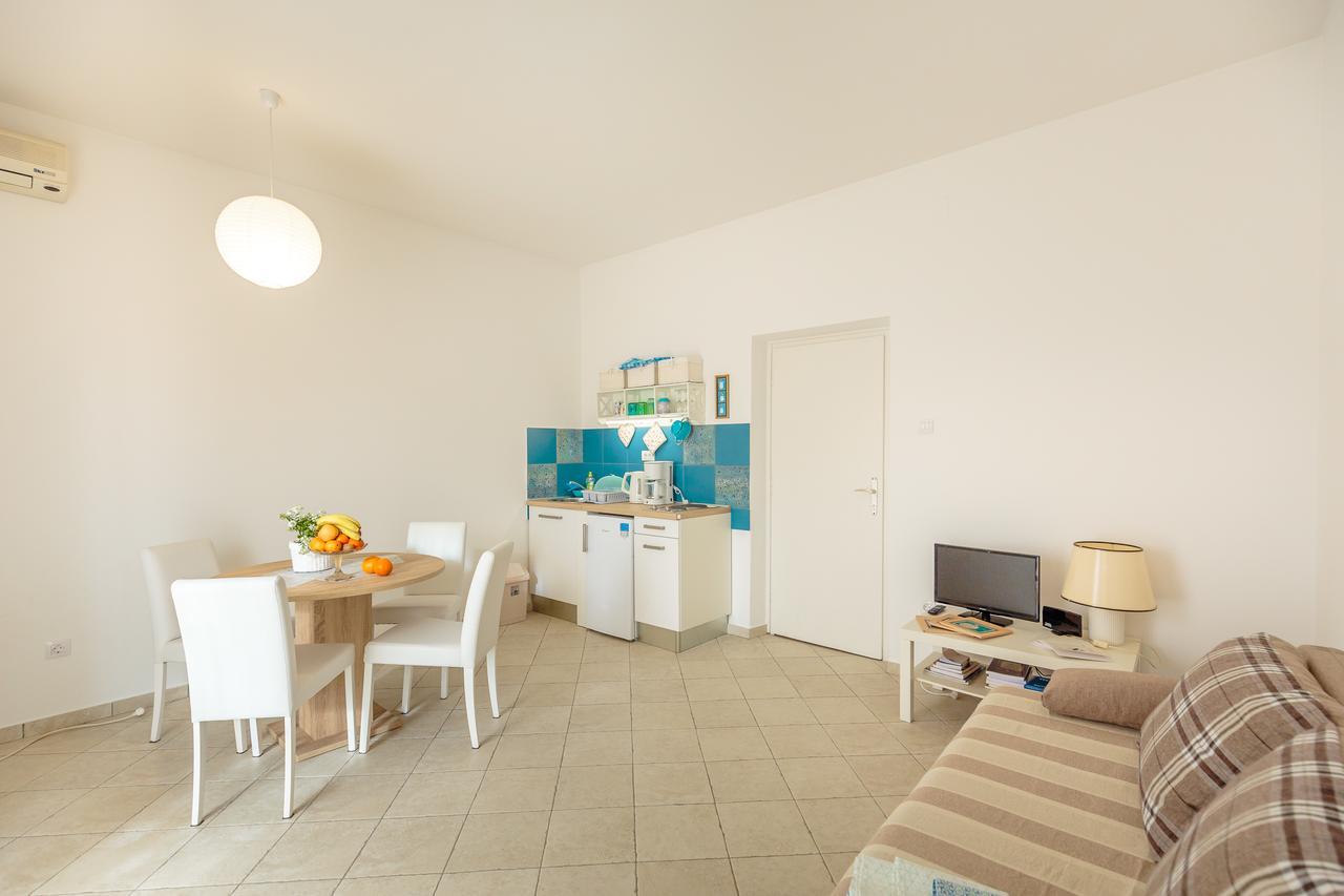 Apartman Music