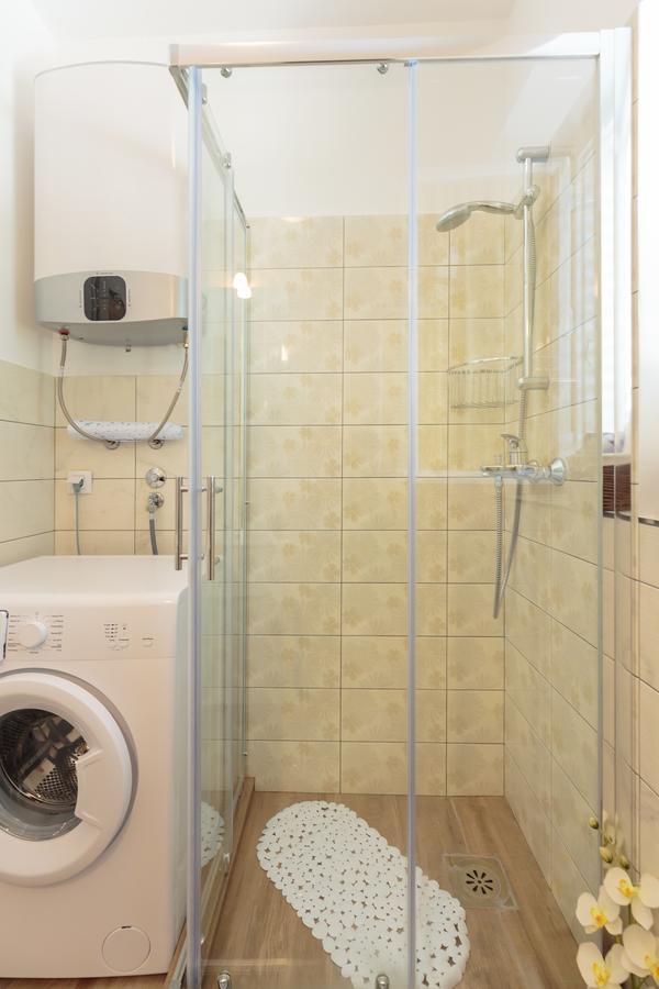 Apartman Music